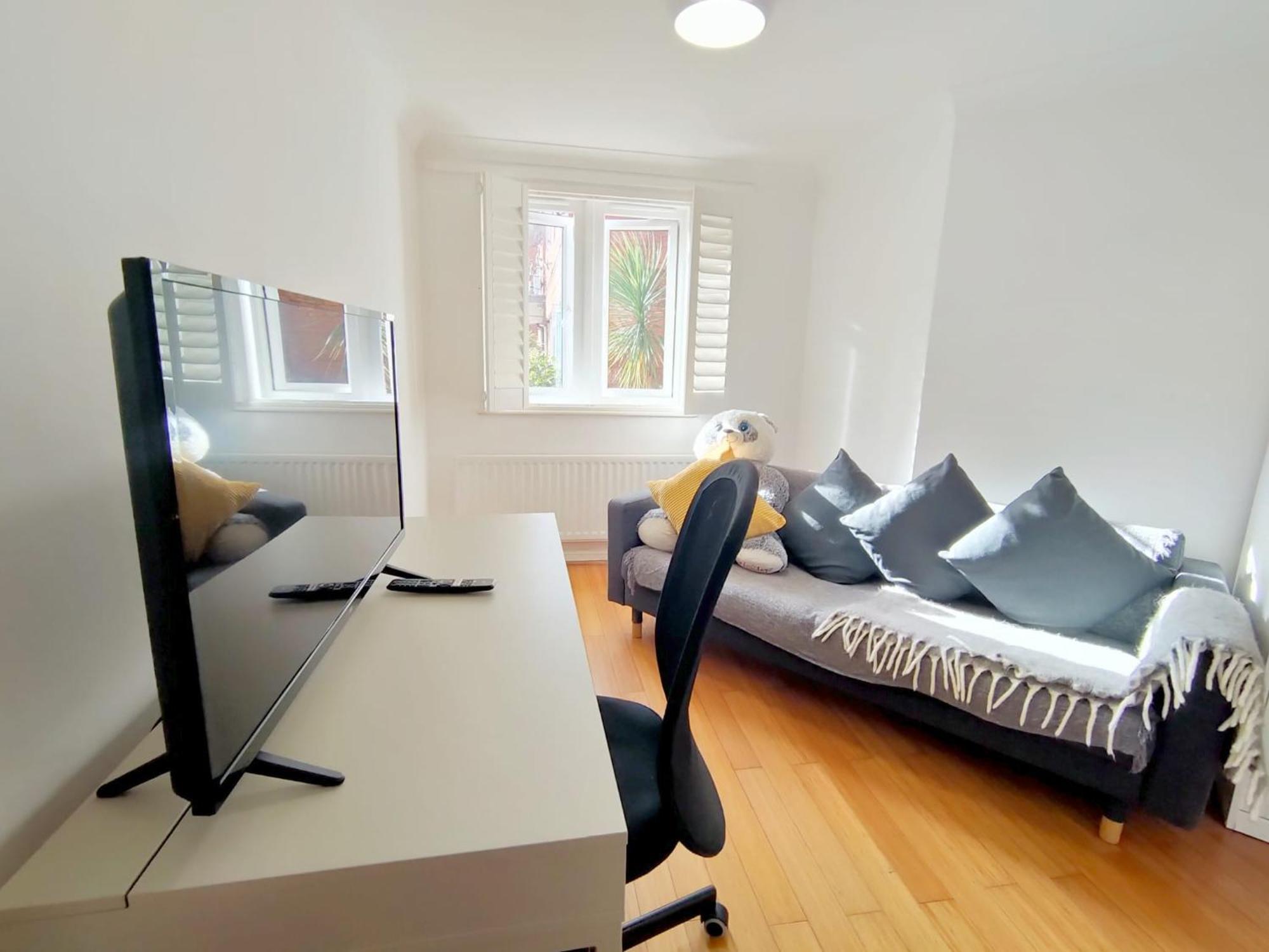 Spacious 3-Bed Cosy Flat In Westminster London Exterior photo